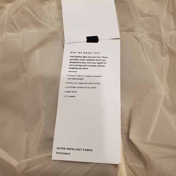 Lululemon Step Out Short NWT - Picture 4 of 7